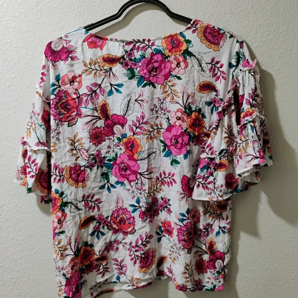 Floral Ruffle Sleeve Top - Picture 3 of 5